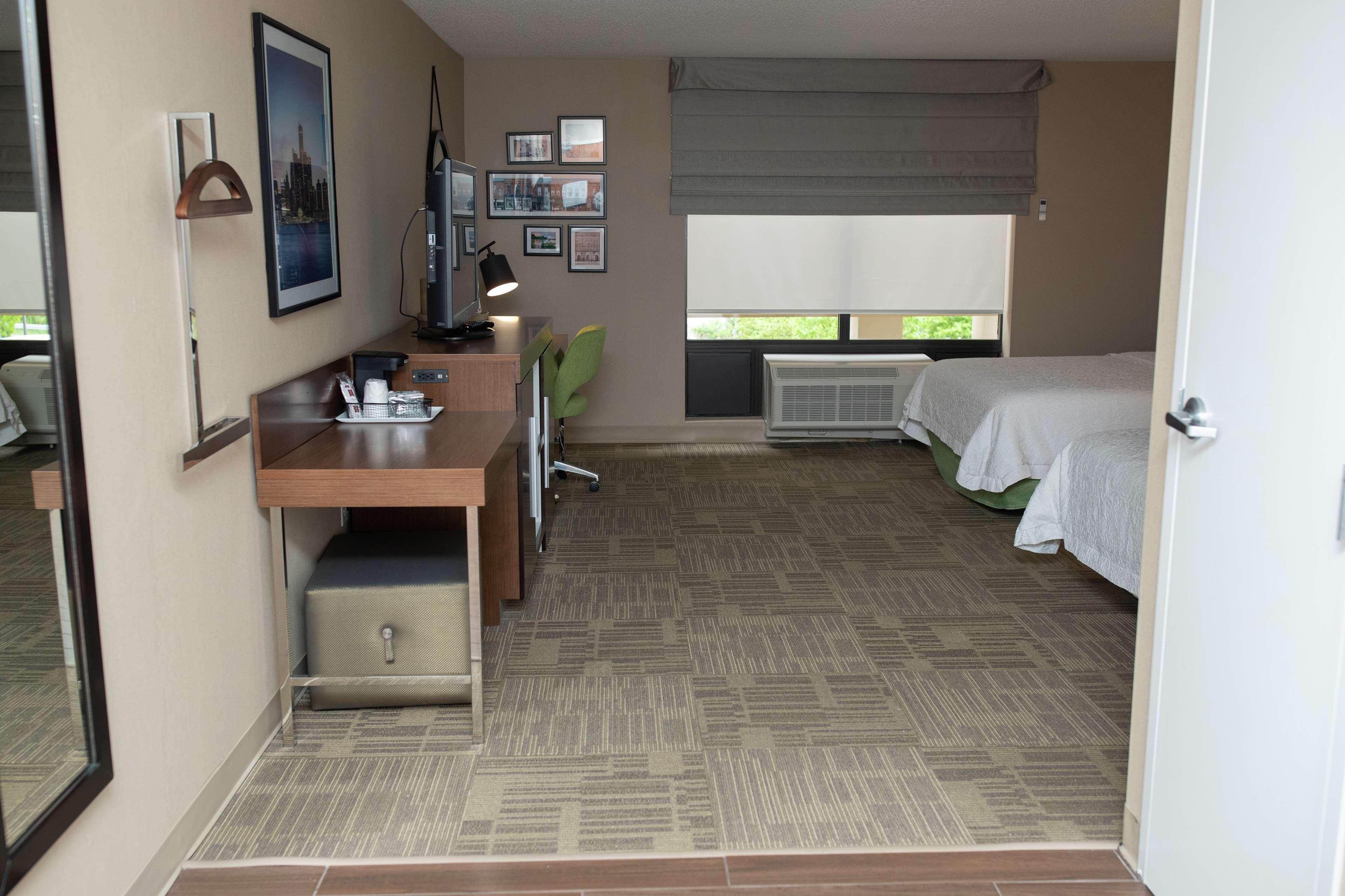 Hampton Inn Commerce/Novi Exteriér fotografie