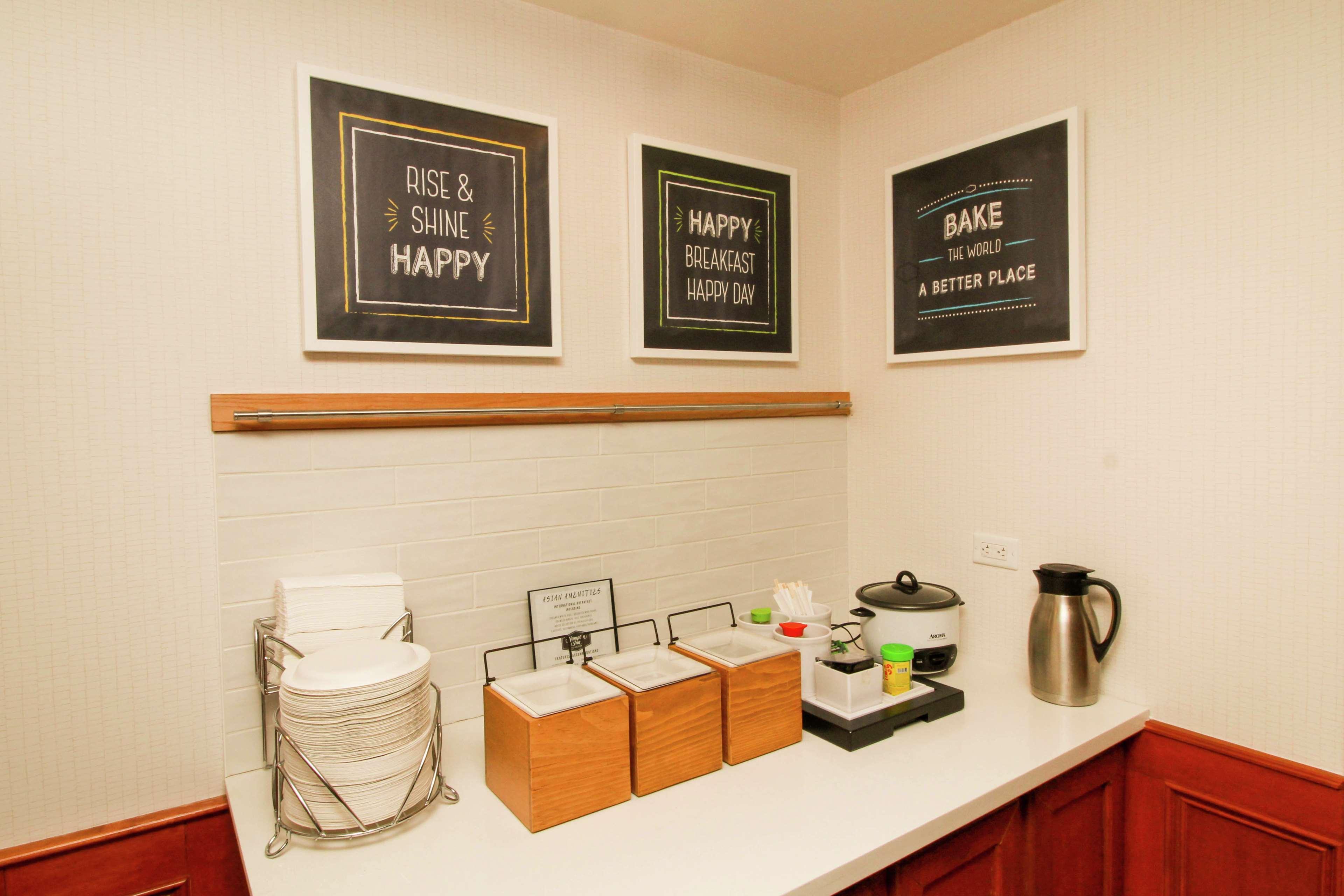 Hampton Inn Commerce/Novi Exteriér fotografie