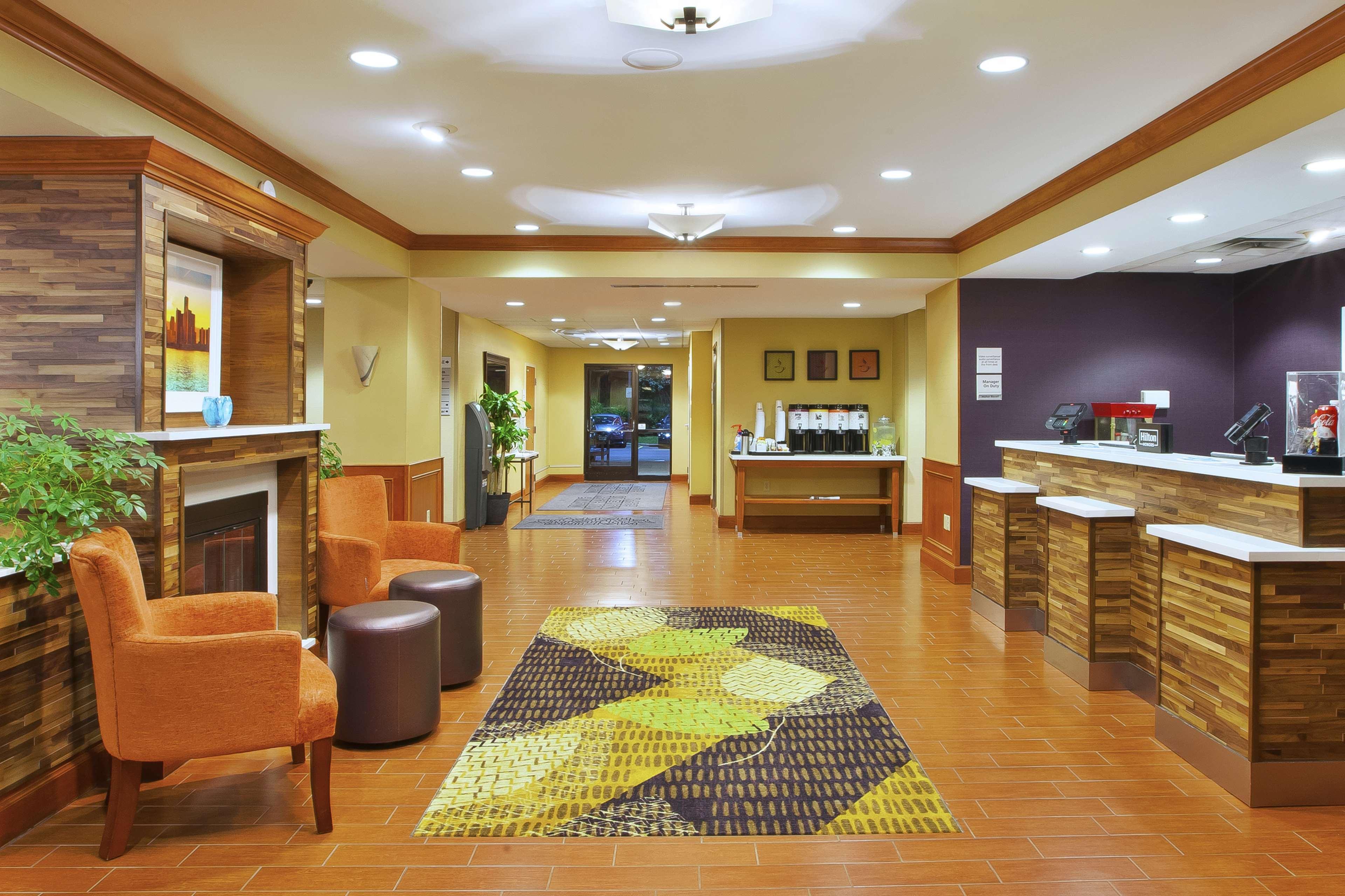 Hampton Inn Commerce/Novi Exteriér fotografie