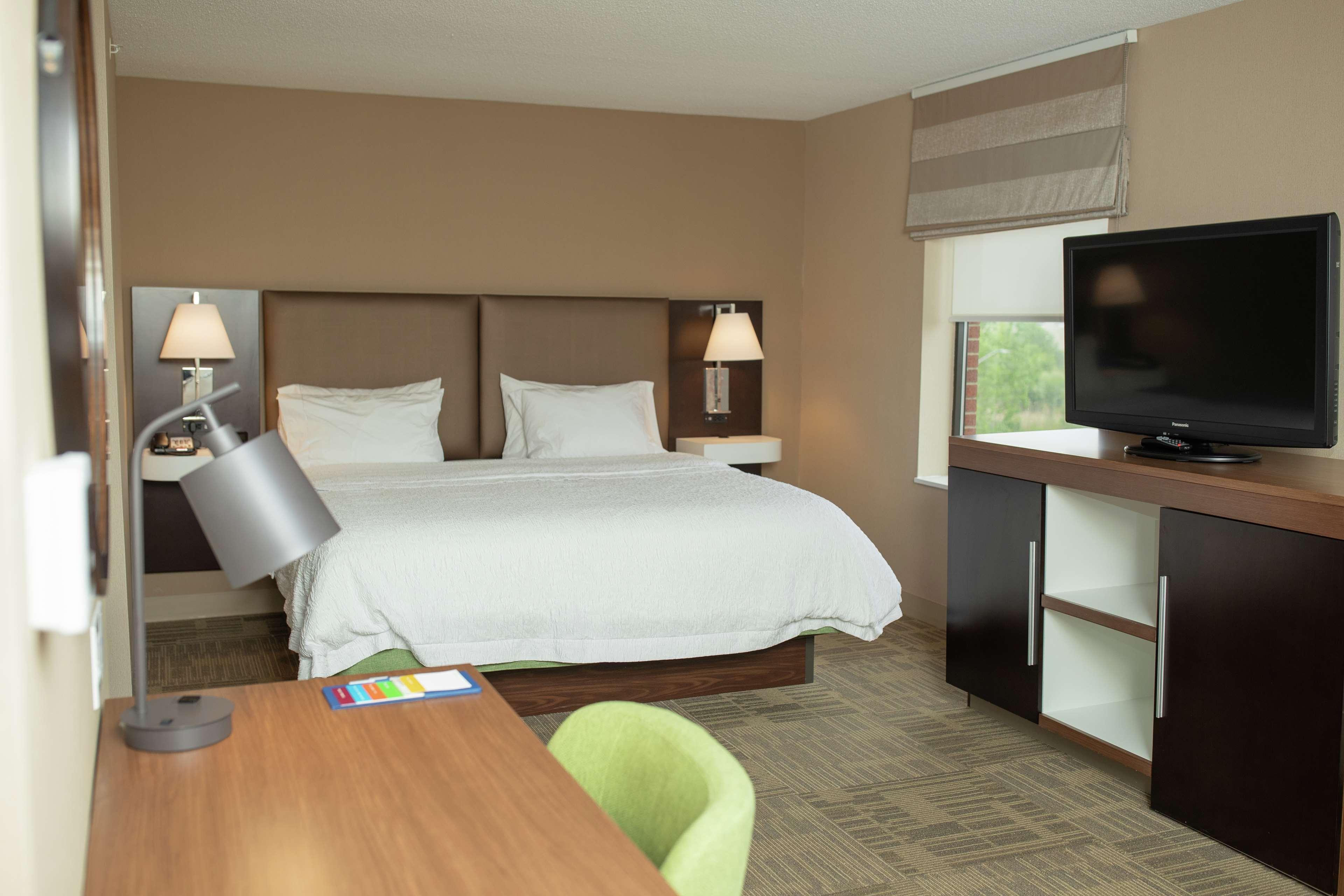 Hampton Inn Commerce/Novi Exteriér fotografie