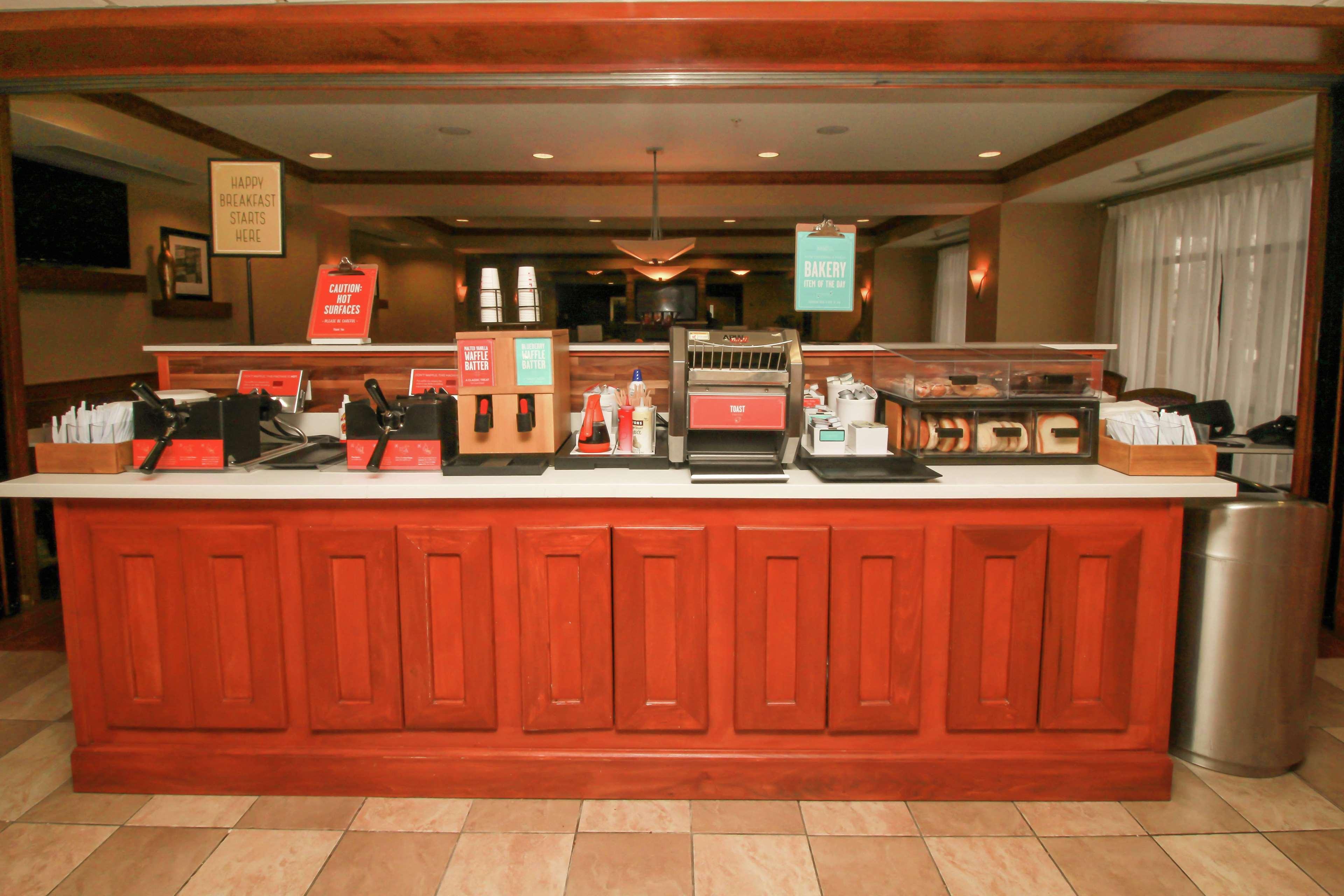 Hampton Inn Commerce/Novi Exteriér fotografie