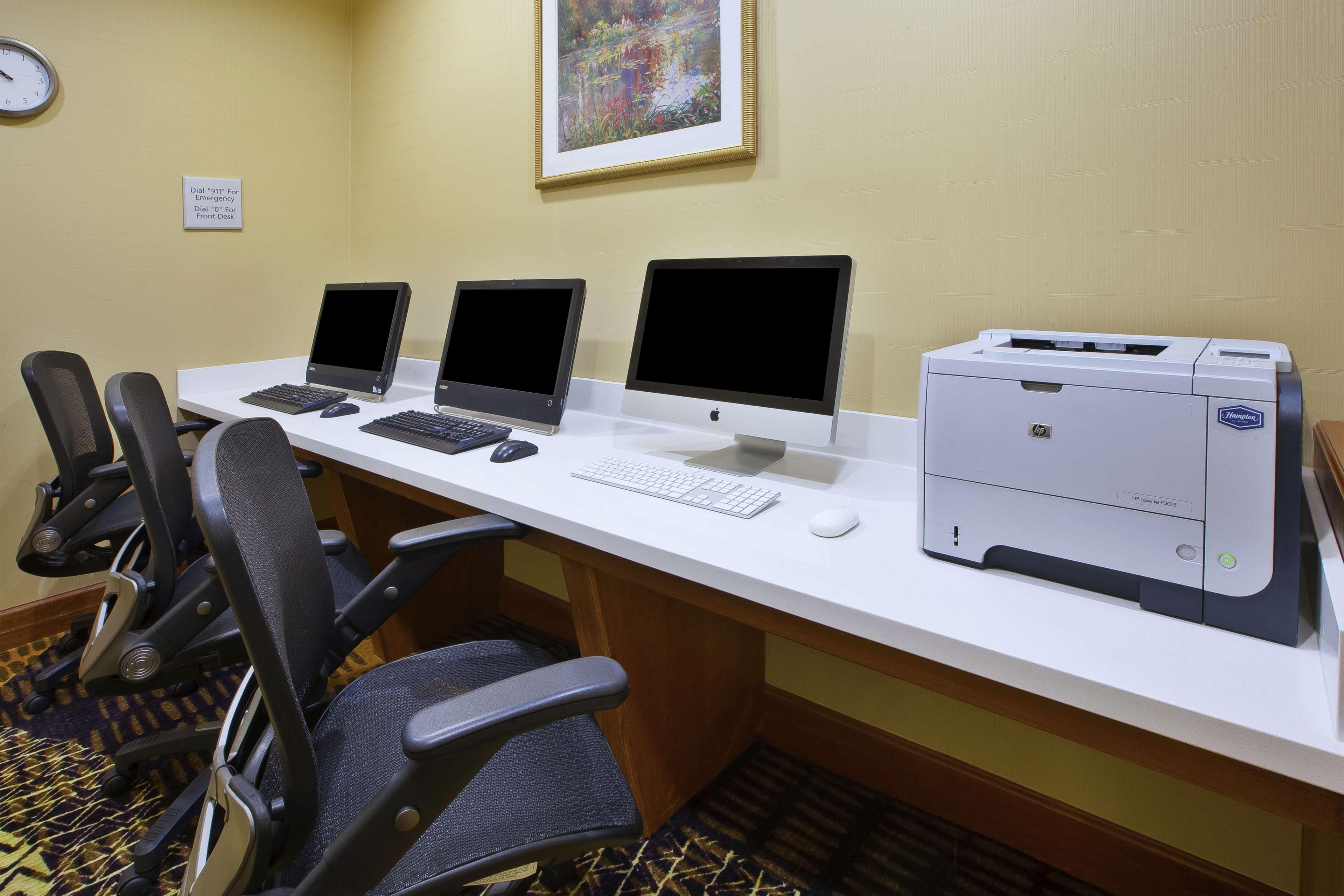 Hampton Inn Commerce/Novi Exteriér fotografie