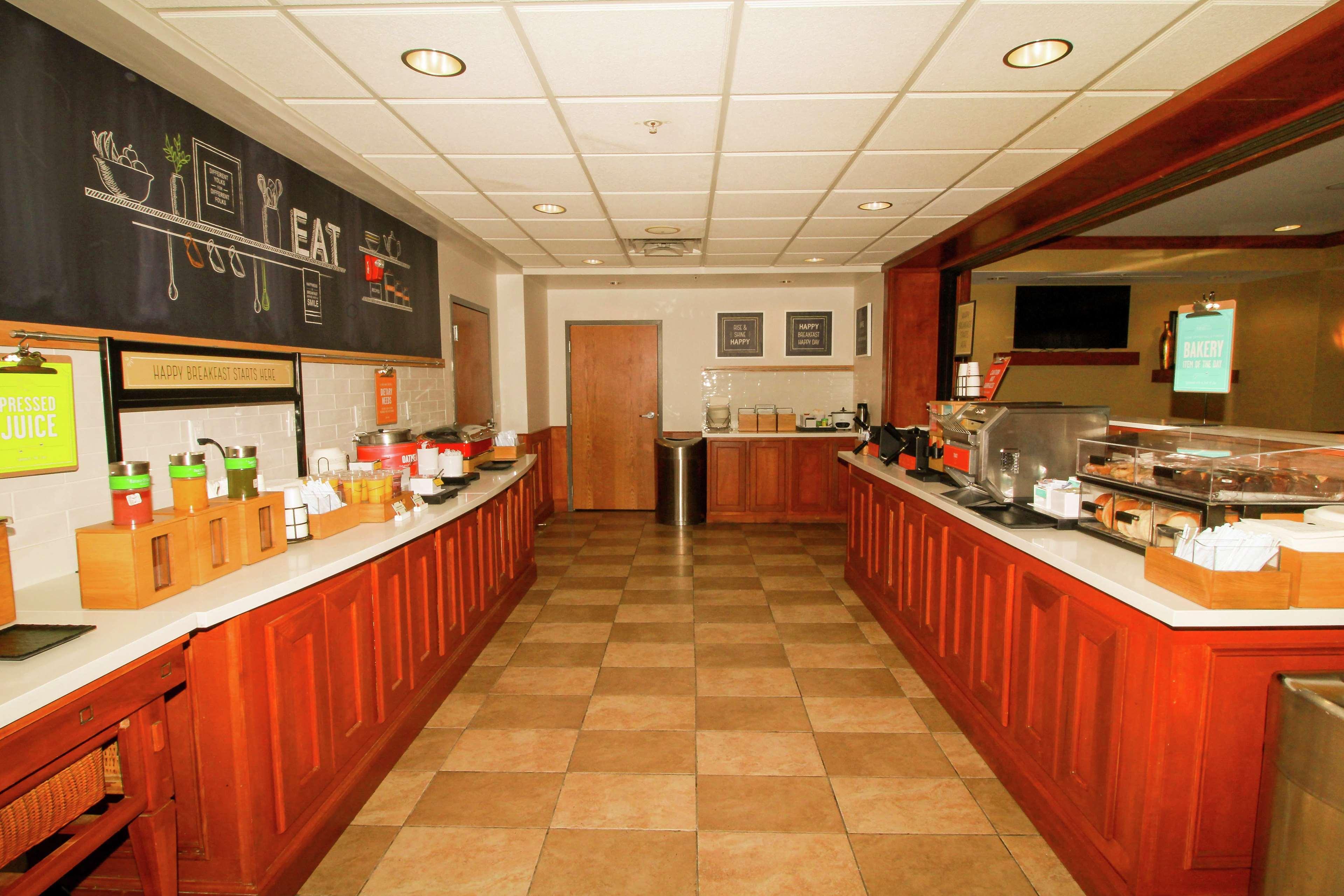Hampton Inn Commerce/Novi Exteriér fotografie