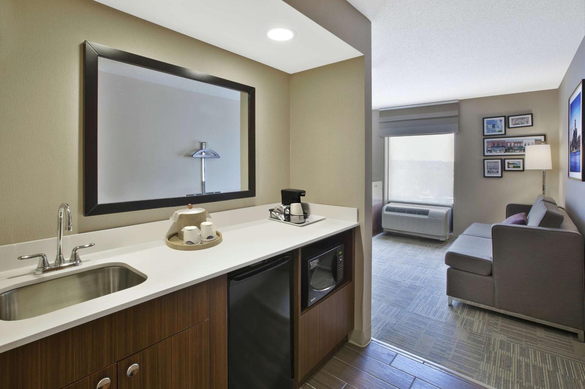Hampton Inn Commerce/Novi Exteriér fotografie