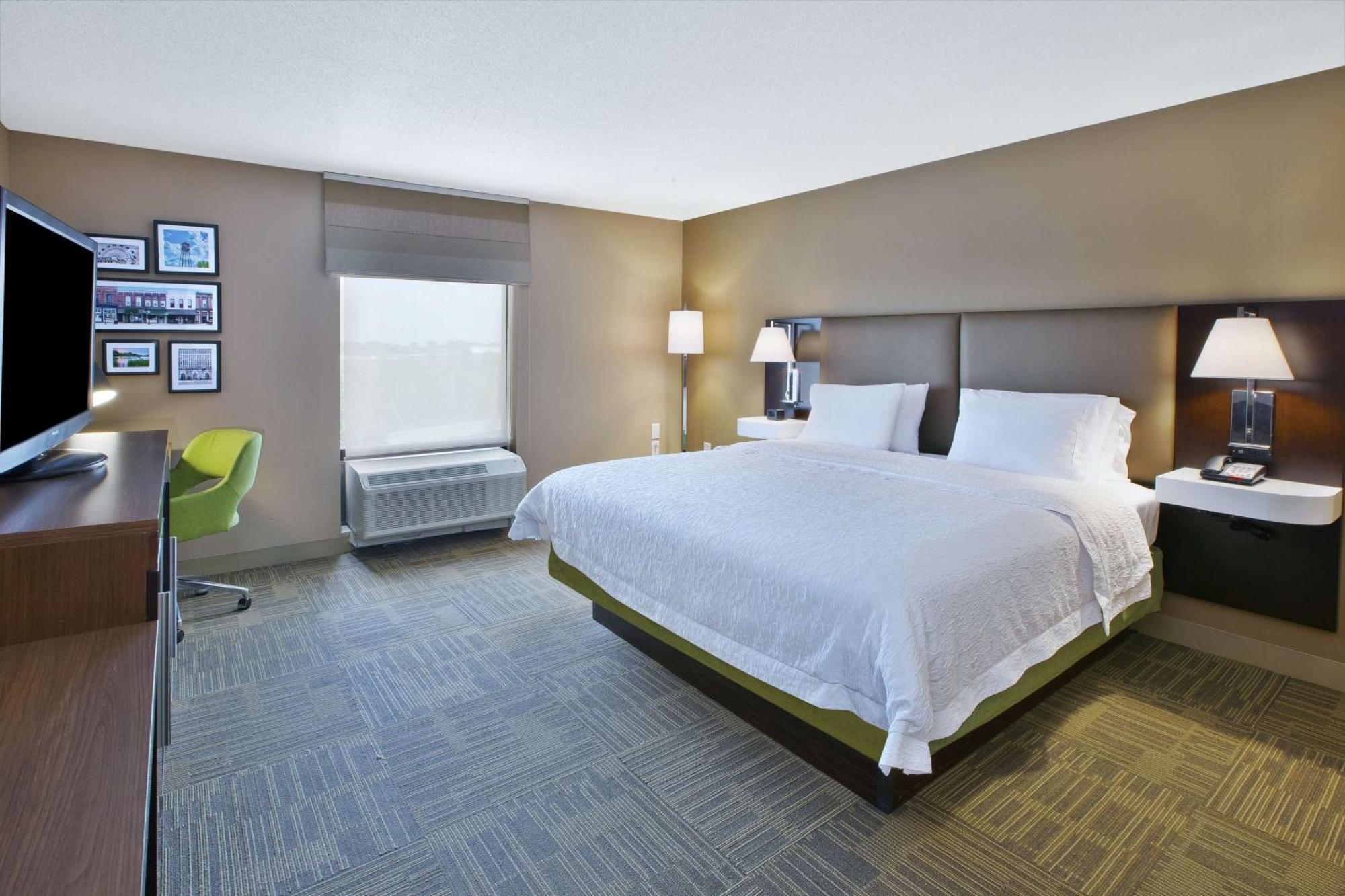 Hampton Inn Commerce/Novi Exteriér fotografie