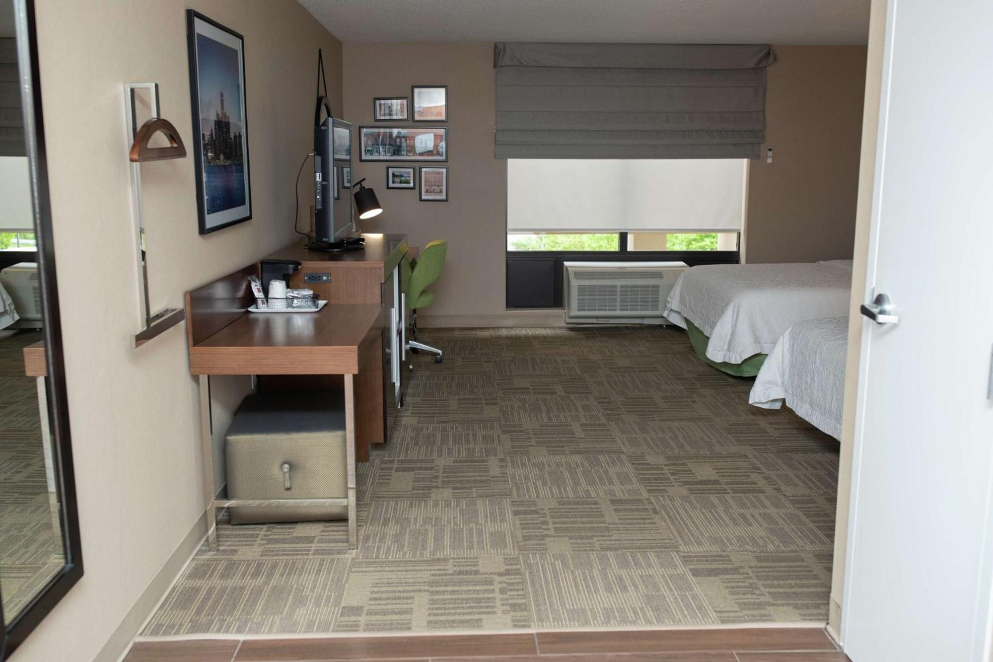 Hampton Inn Commerce/Novi Exteriér fotografie