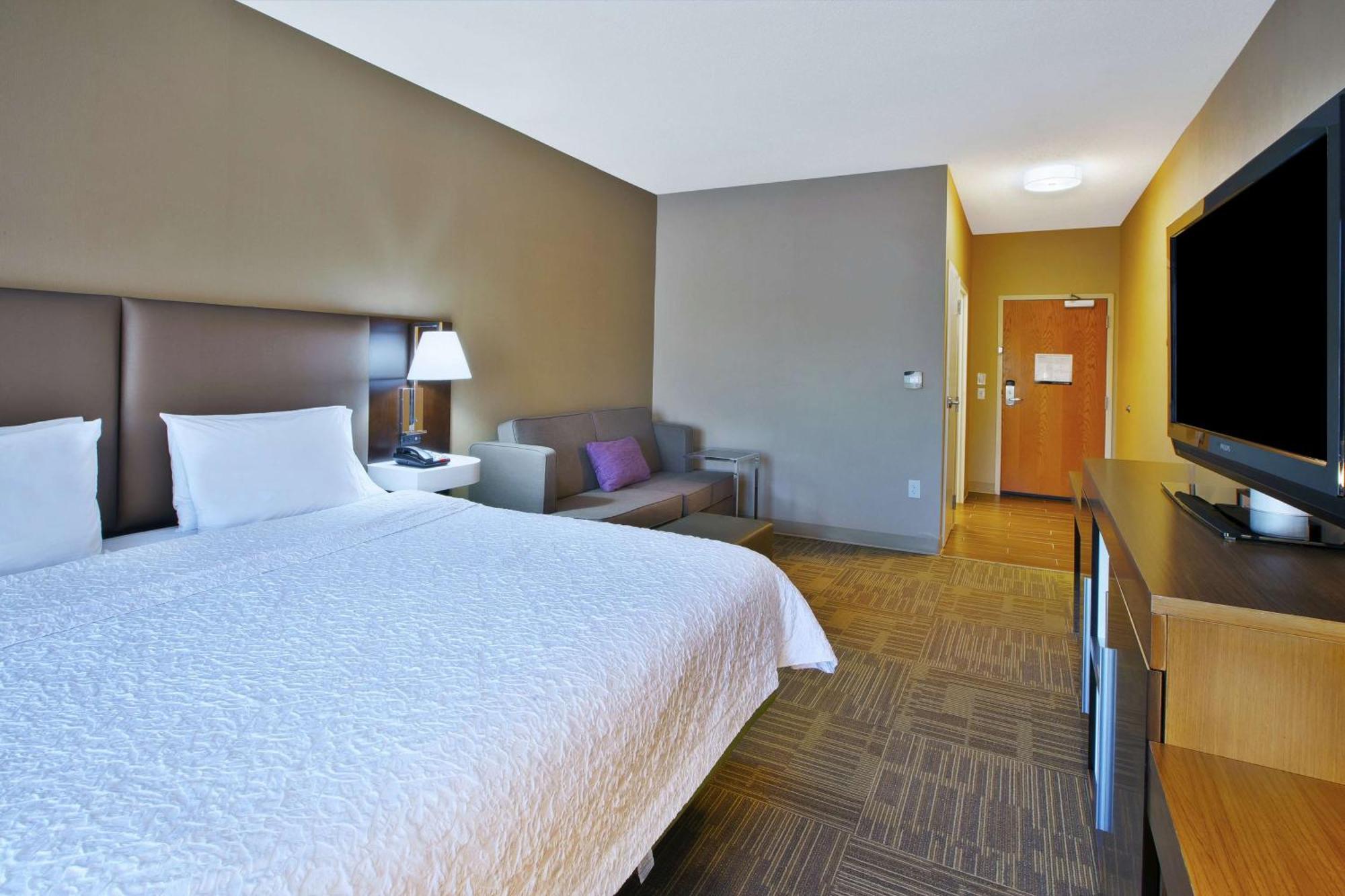 Hampton Inn Commerce/Novi Exteriér fotografie