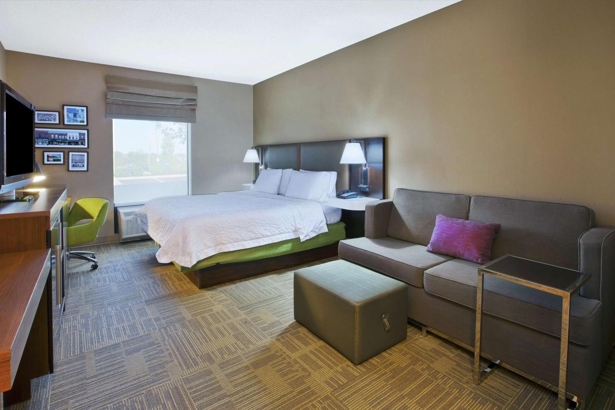 Hampton Inn Commerce/Novi Exteriér fotografie