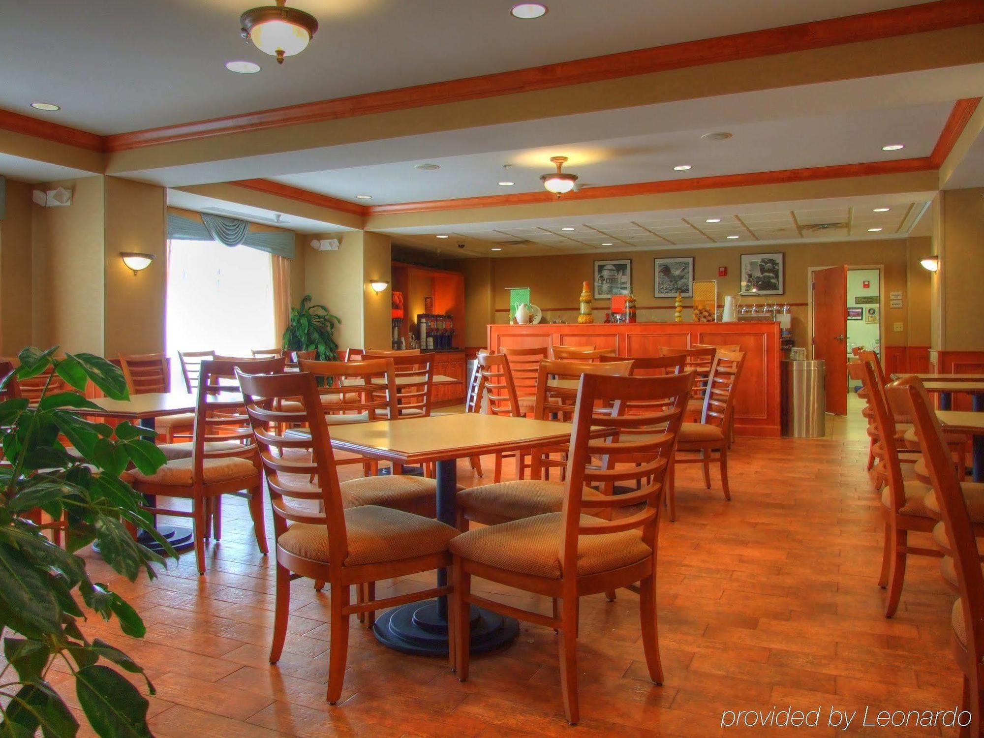 Hampton Inn Commerce/Novi Exteriér fotografie
